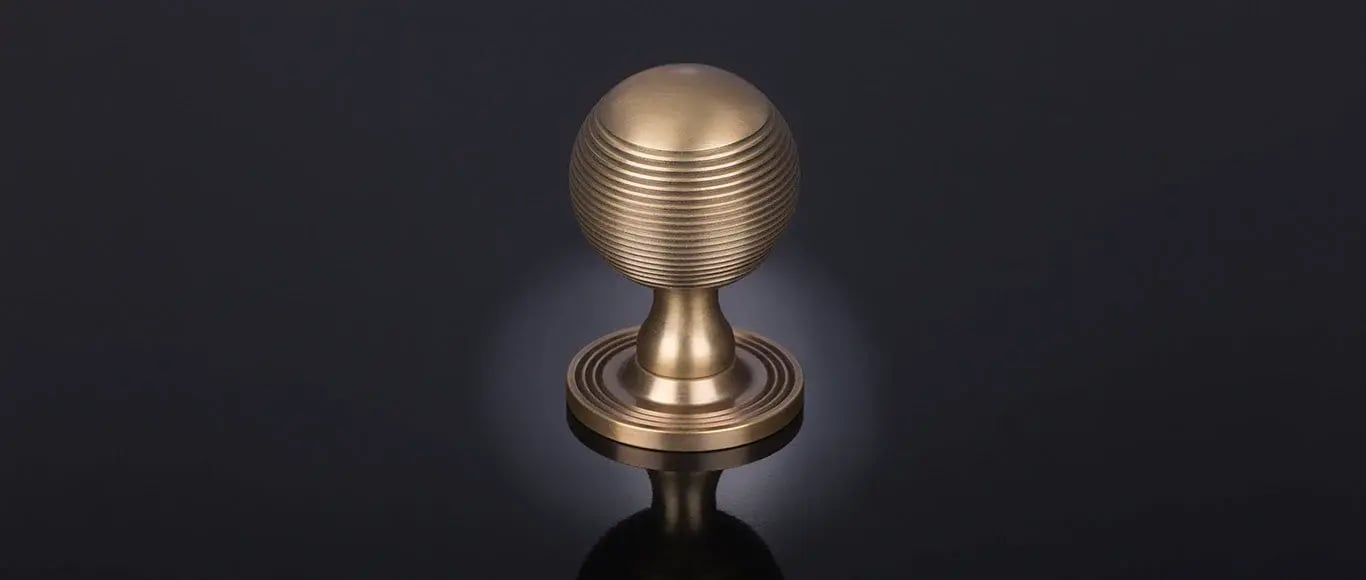 Contour ball knob by Samuel Heath