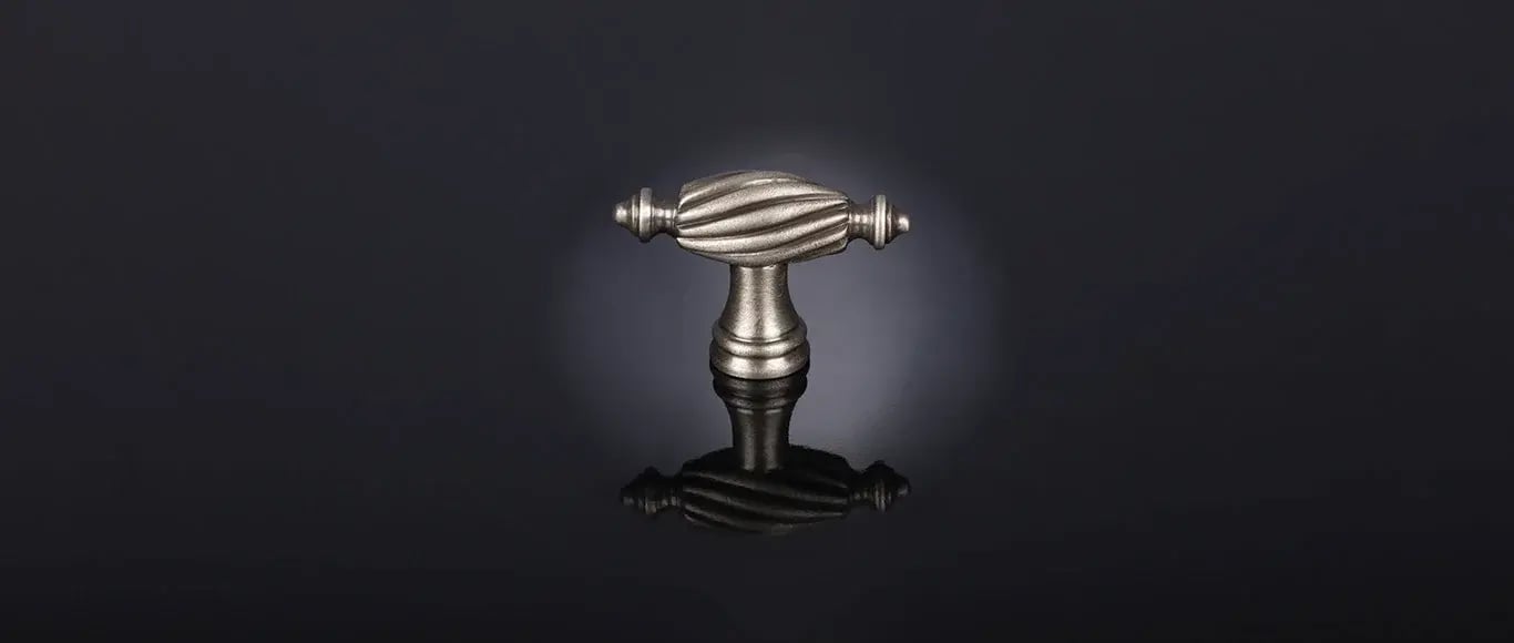 Gothic cabinet handle by Vervolet