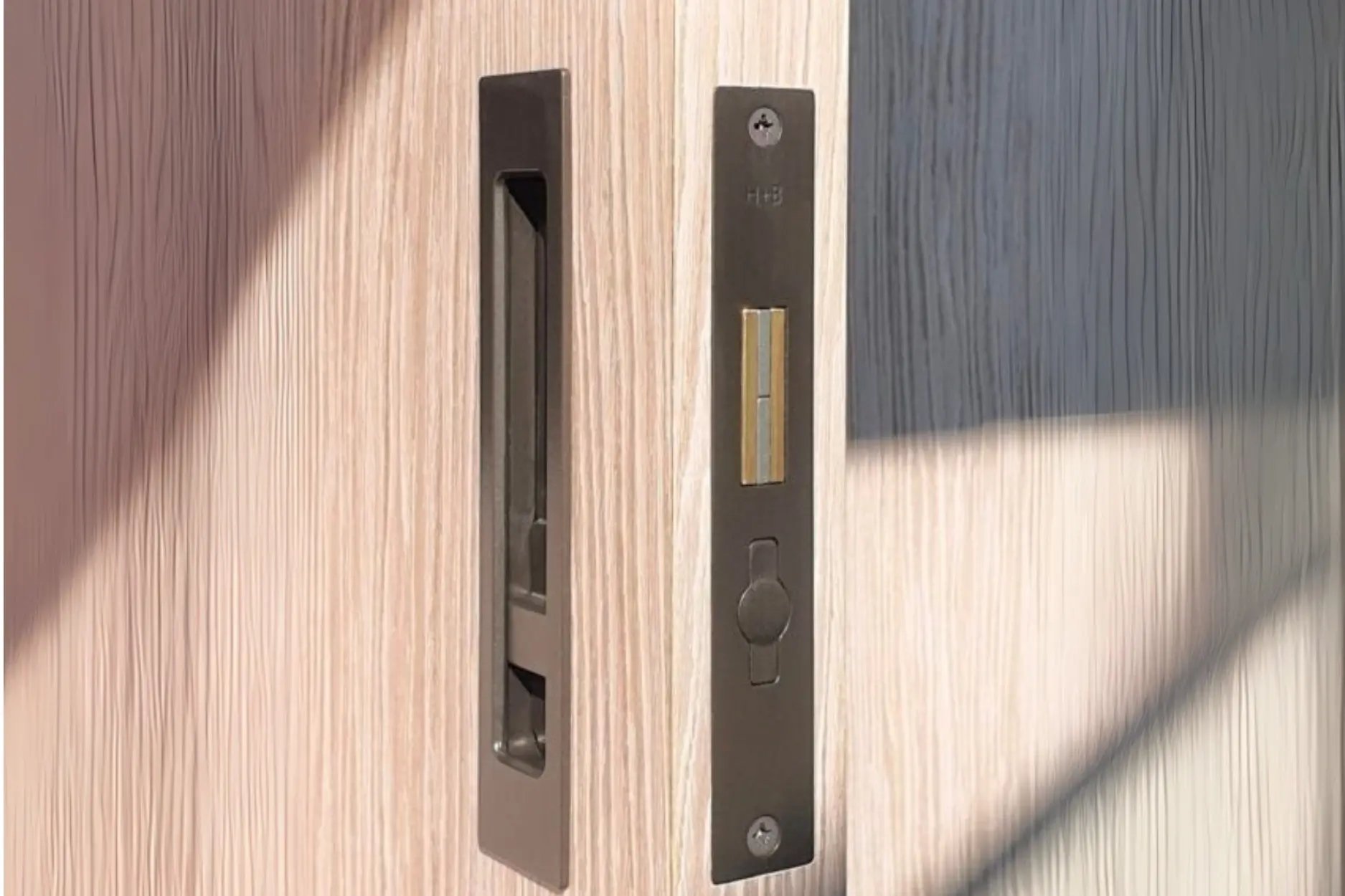HB690 170mm Series Sliding Door Privacy Lock – 55mm Backset