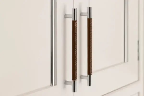 cabinet-handles-turnstyle