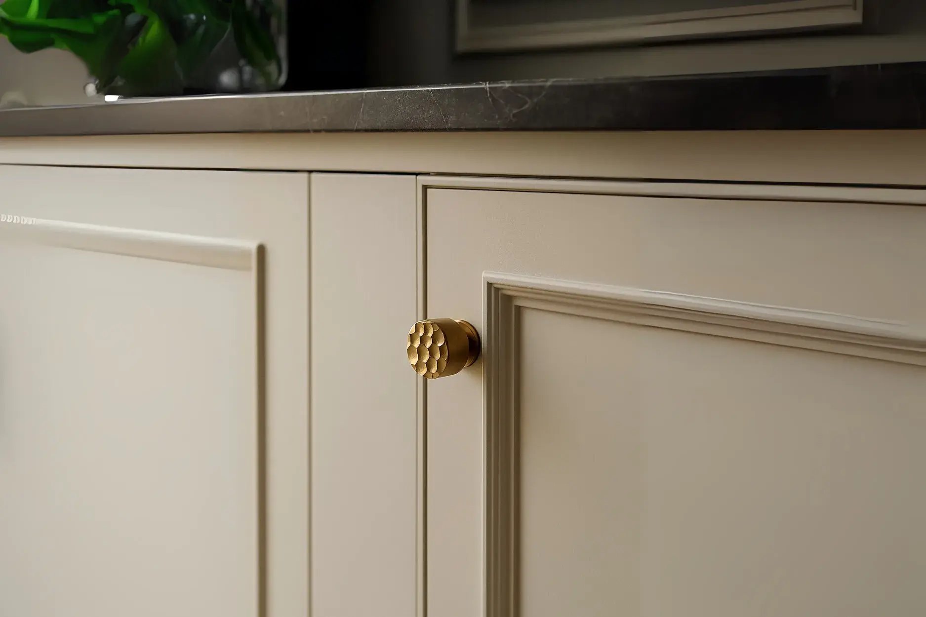 Benjamin-DK-Door-Knob