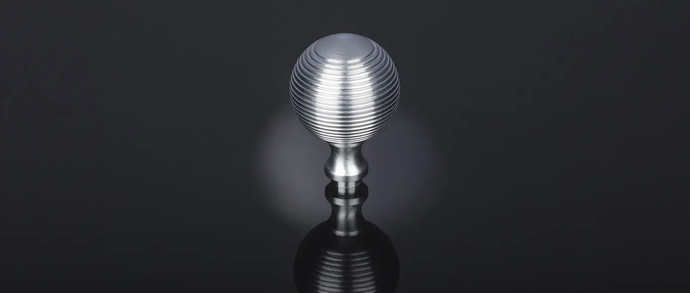 Reeeded ball knob by Frank Allart