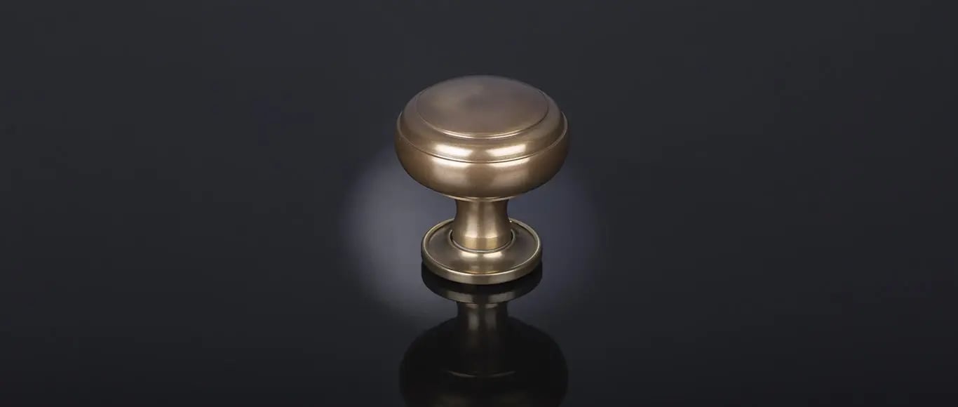 Ridged knob handle by Frank Allart