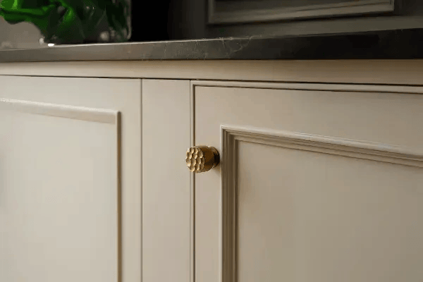 Handle Vs Knob Using The Right Cabinetry